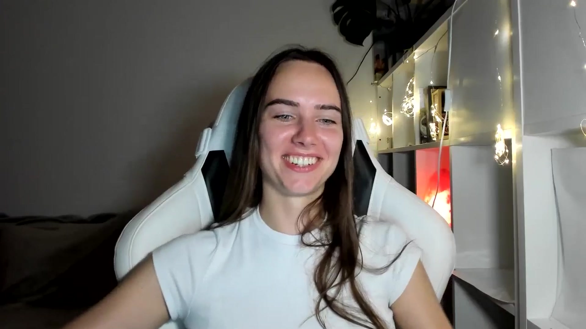 Gallery image thumbnail from OhAlisa's myfreecams stream on, 08/11/2025, 20:38 image 11 of 20