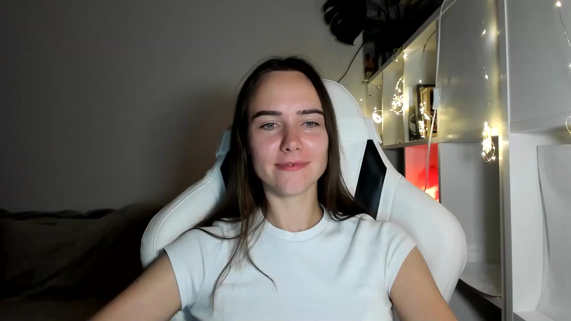 Gallery image thumbnail from OhAlisa's myfreecams stream on, 08/11/2025, 20:38 image 13 of 20