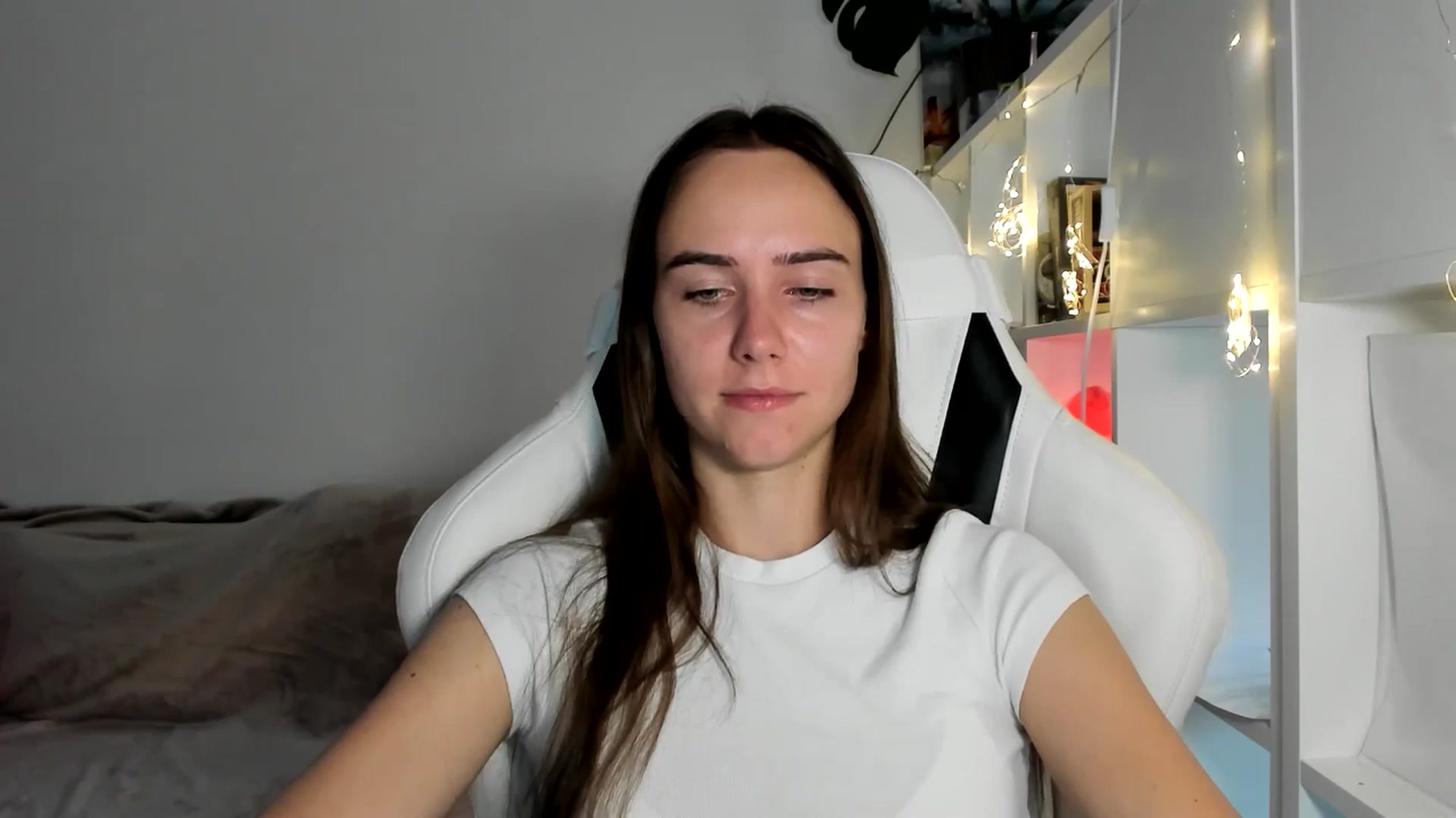 Gallery image thumbnail from OhAlisa's myfreecams stream on, 08/11/2025, 20:38 image 4 of 20