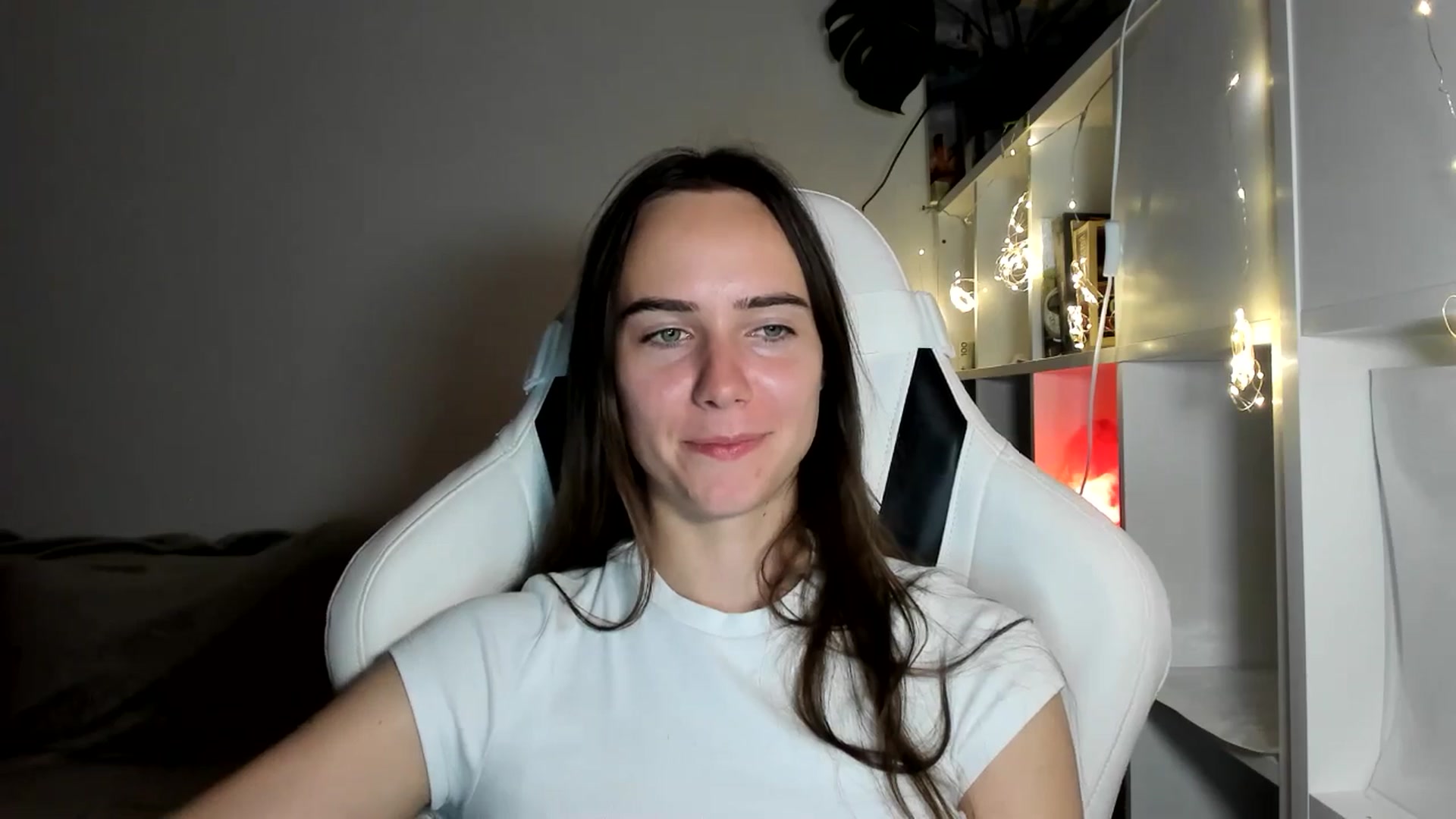 Gallery image thumbnail from OhAlisa's myfreecams stream on, 08/11/2025, 20:38 image 10 of 20