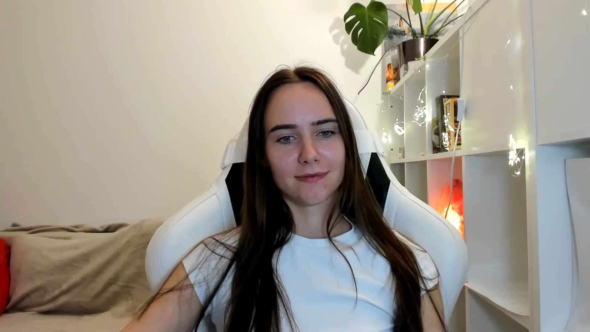Gallery image thumbnail from OhAlisa's myfreecams stream on, 08/11/2025, 21:22 image 7 of 20
