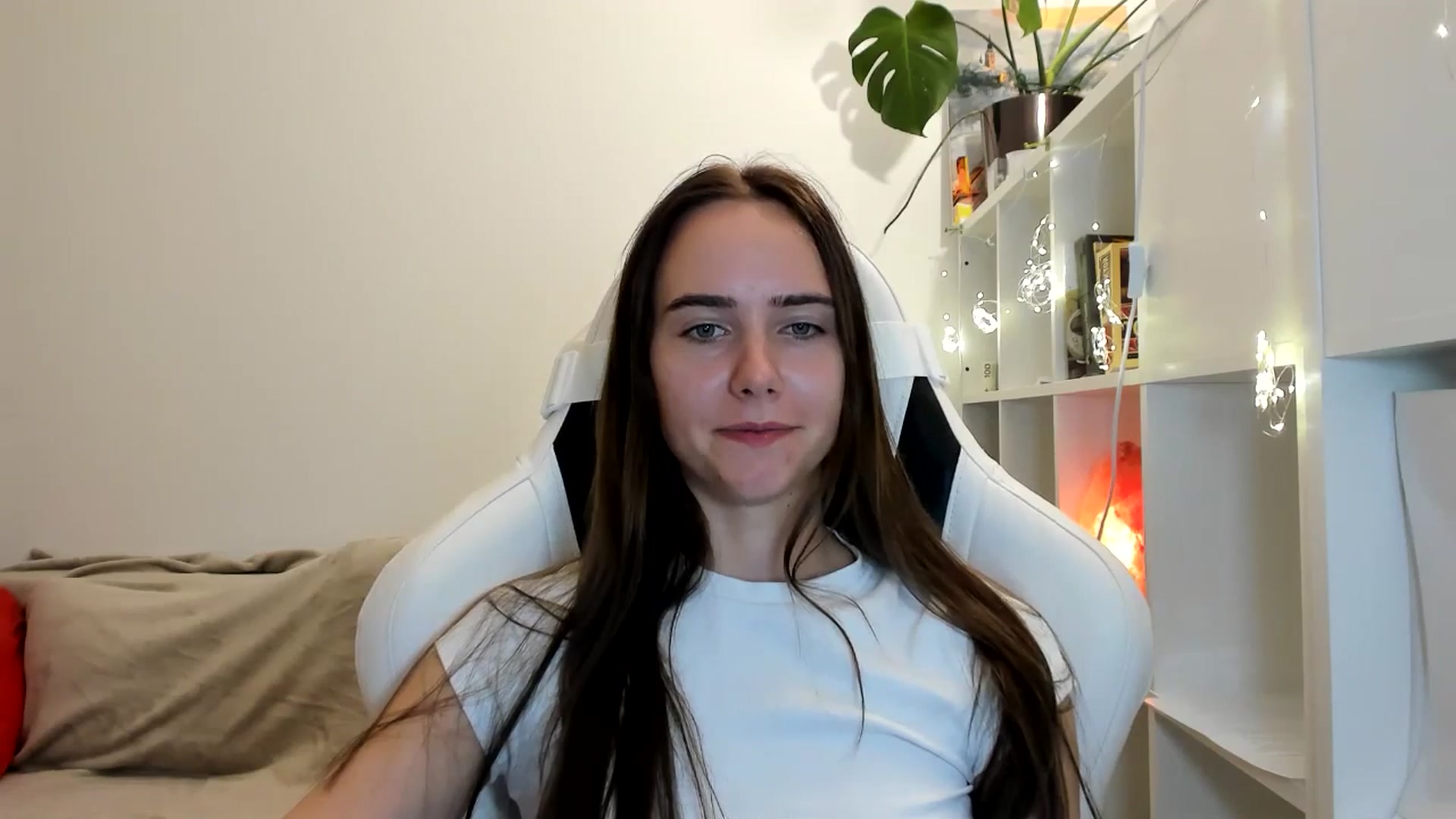 Gallery image thumbnail from OhAlisa's myfreecams stream on, 08/11/2025, 21:22 image 6 of 20