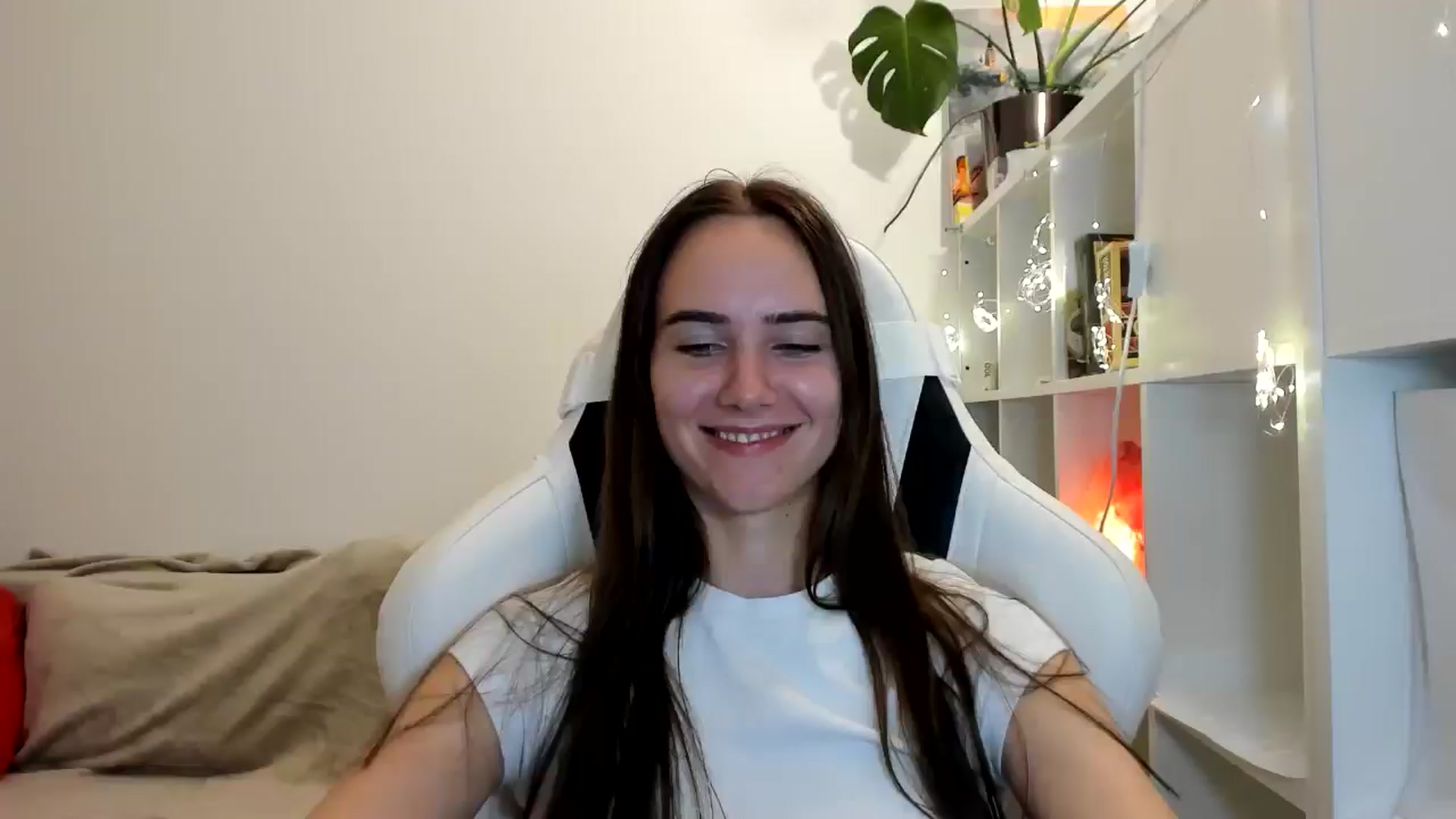 Gallery image thumbnail from OhAlisa's myfreecams stream on, 08/11/2025, 21:22 image 14 of 20