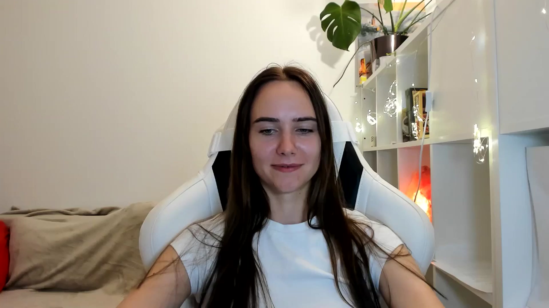 Gallery image thumbnail from OhAlisa's myfreecams stream on, 08/11/2025, 21:22 image 15 of 20