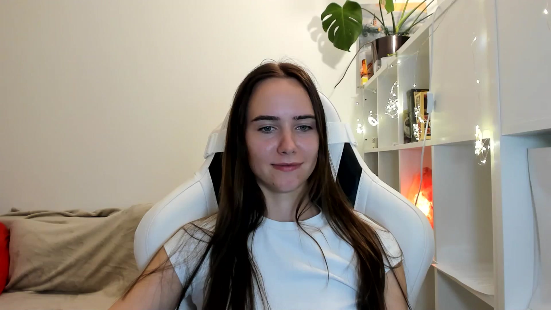 Gallery image thumbnail from OhAlisa's myfreecams stream on, 08/11/2025, 21:22 image 8 of 20