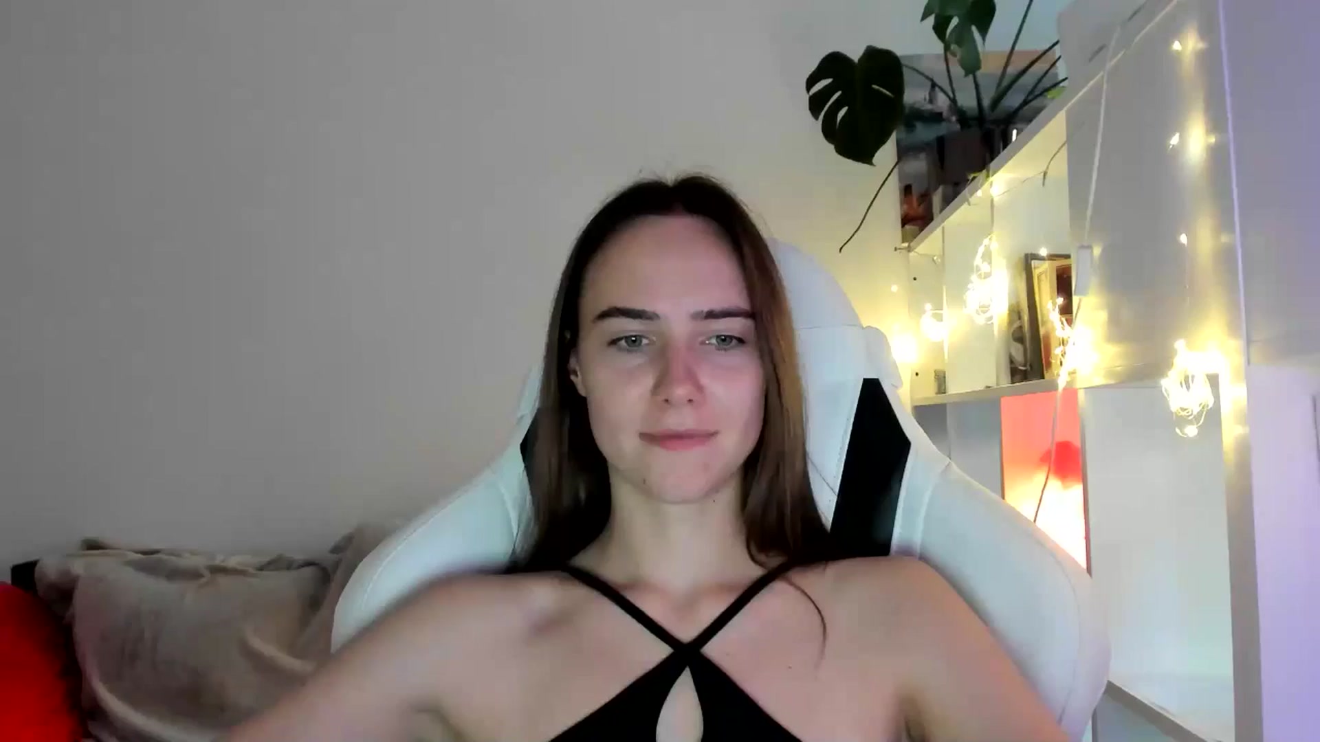 Gallery image thumbnail from OhAlisa's myfreecams stream on, 08/12/2025, 19:41 image 5 of 20