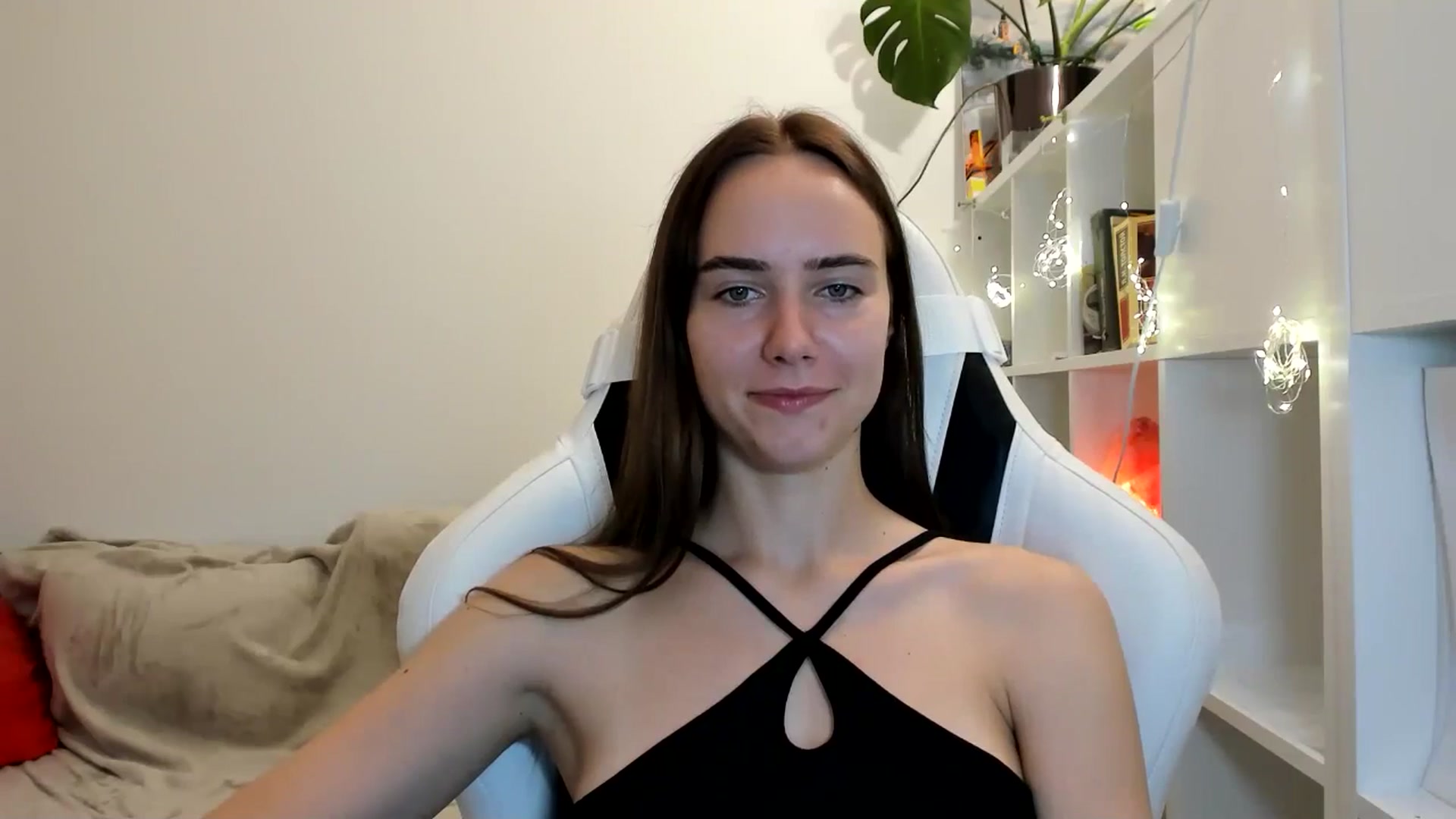 Gallery image thumbnail from OhAlisa's myfreecams stream on, 08/12/2025, 19:41 image 11 of 20