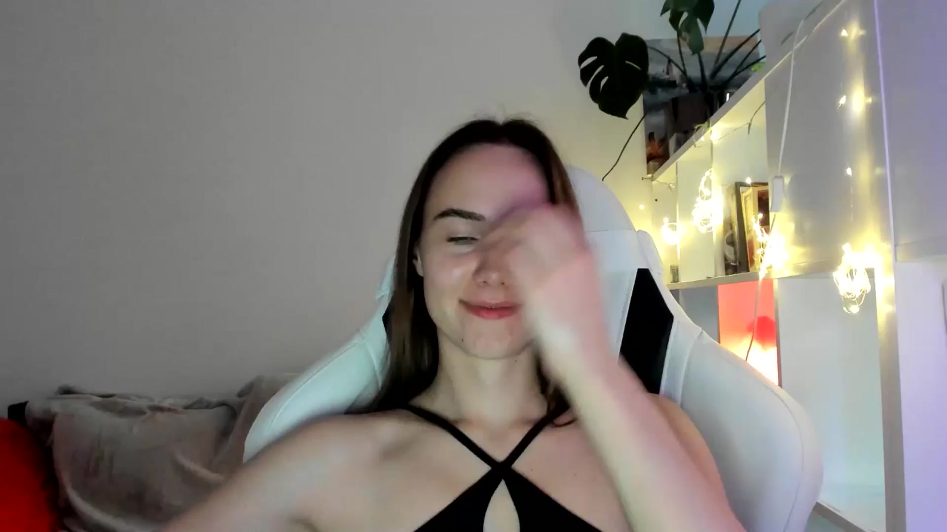 Gallery image thumbnail from OhAlisa's myfreecams stream on, 08/12/2025, 19:41 image 6 of 20