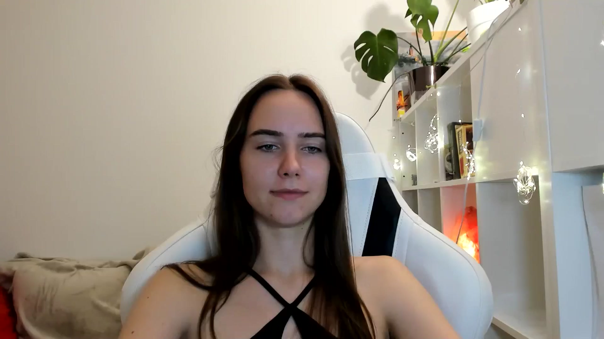 Gallery image thumbnail from OhAlisa's myfreecams stream on, 08/12/2025, 19:41 image 17 of 20