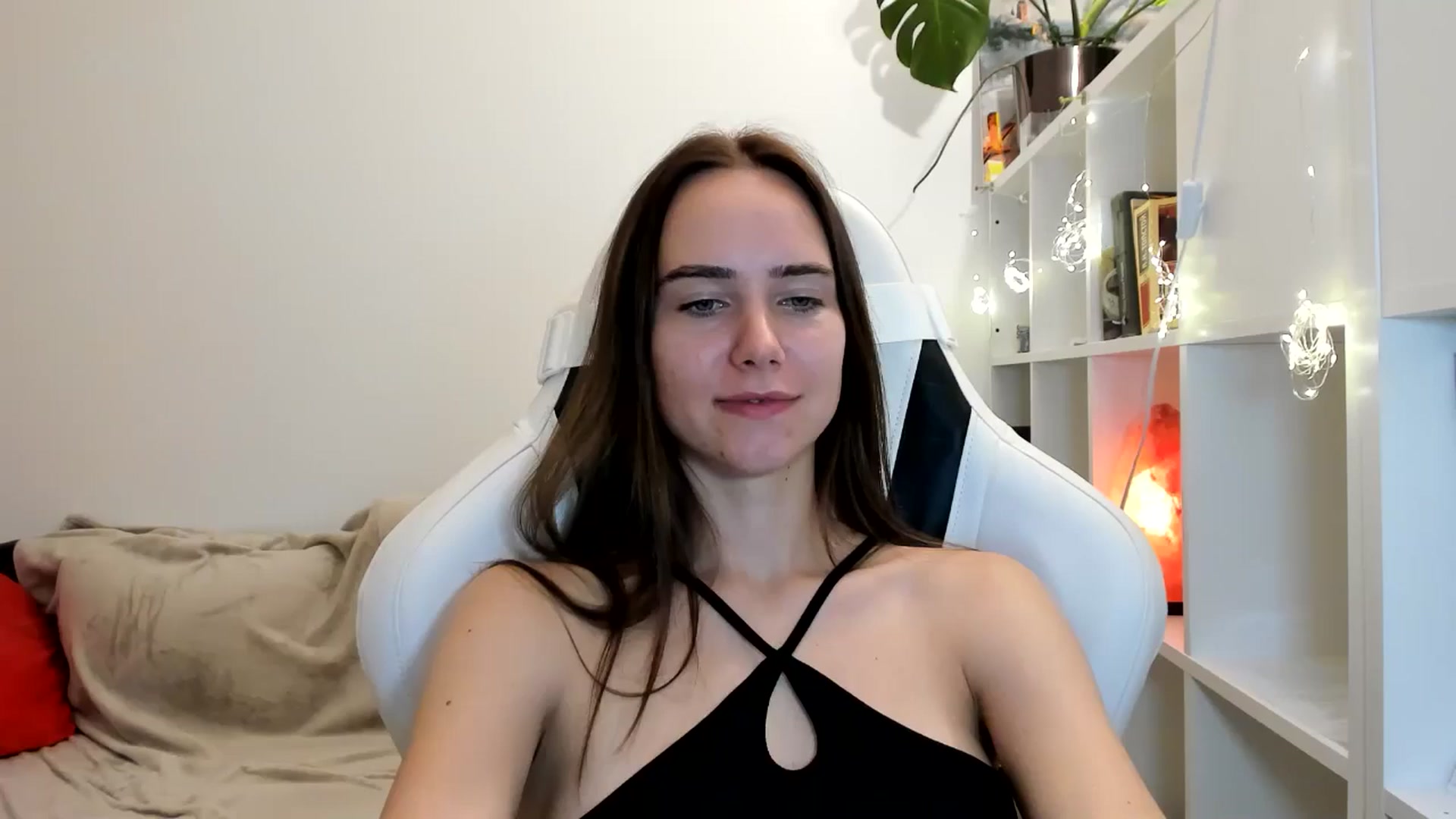 Gallery image thumbnail from OhAlisa's myfreecams stream on, 08/12/2025, 20:55 image 5 of 20