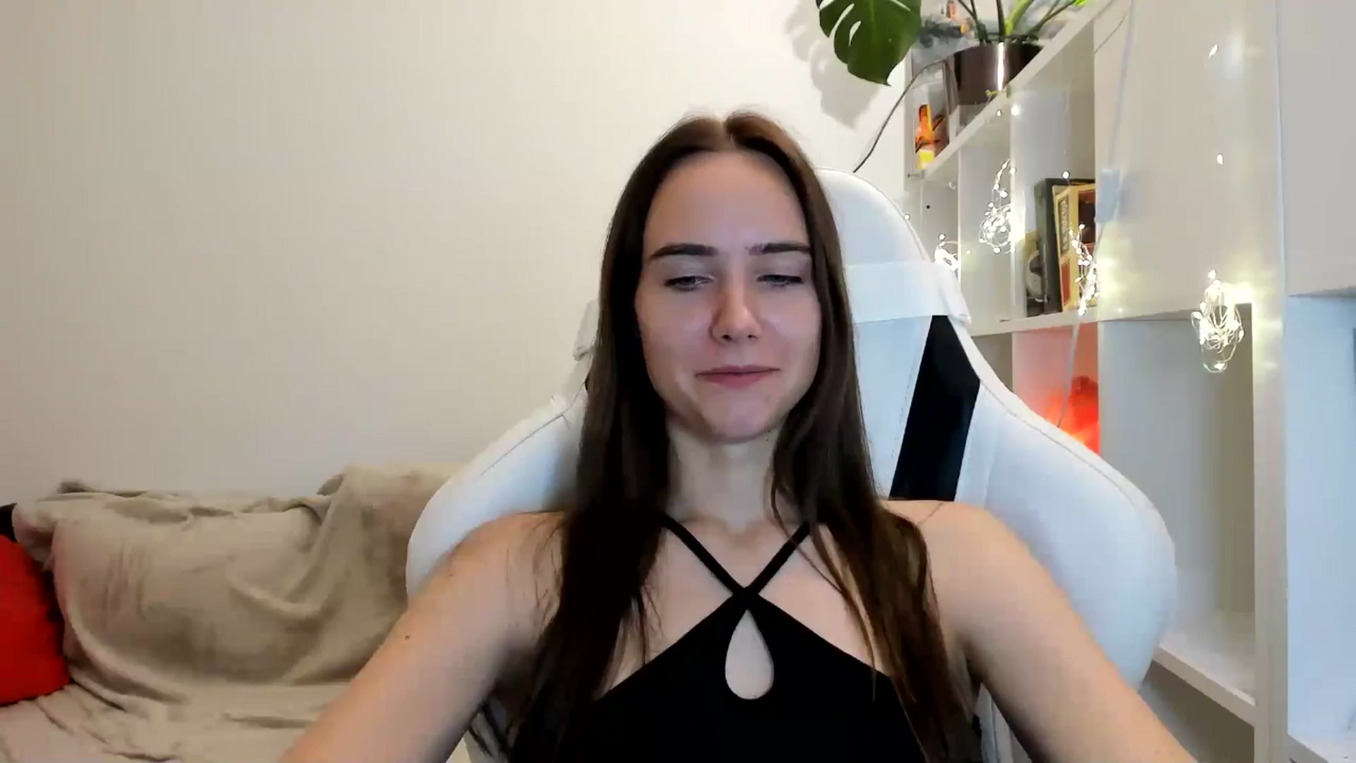 Gallery image thumbnail from OhAlisa's myfreecams stream on, 08/12/2025, 20:55 image 17 of 20