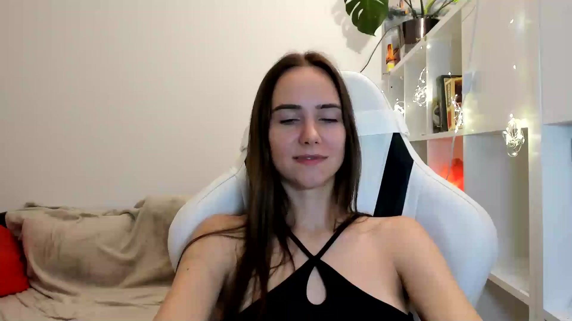 Gallery image thumbnail from OhAlisa's myfreecams stream on, 08/12/2025, 20:55 image 14 of 20