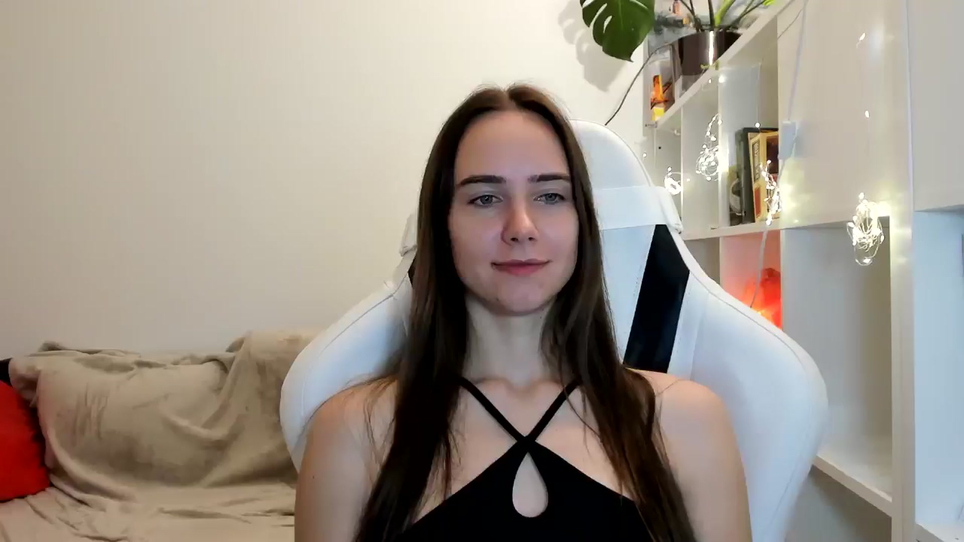 Gallery image thumbnail from OhAlisa's myfreecams stream on, 08/12/2025, 20:55 image 18 of 20