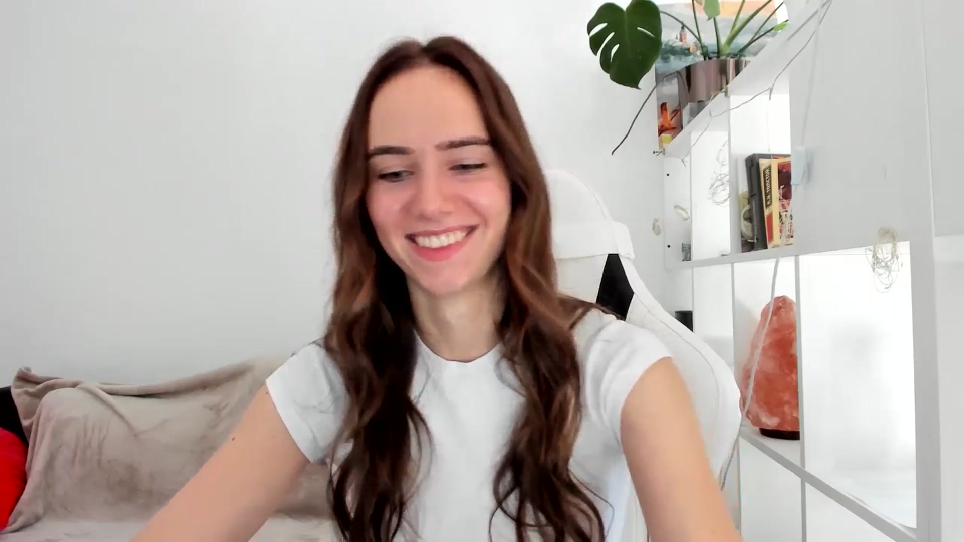 Gallery image thumbnail from OhAlisa's myfreecams stream on, 08/13/2025, 08:35 image 15 of 20
