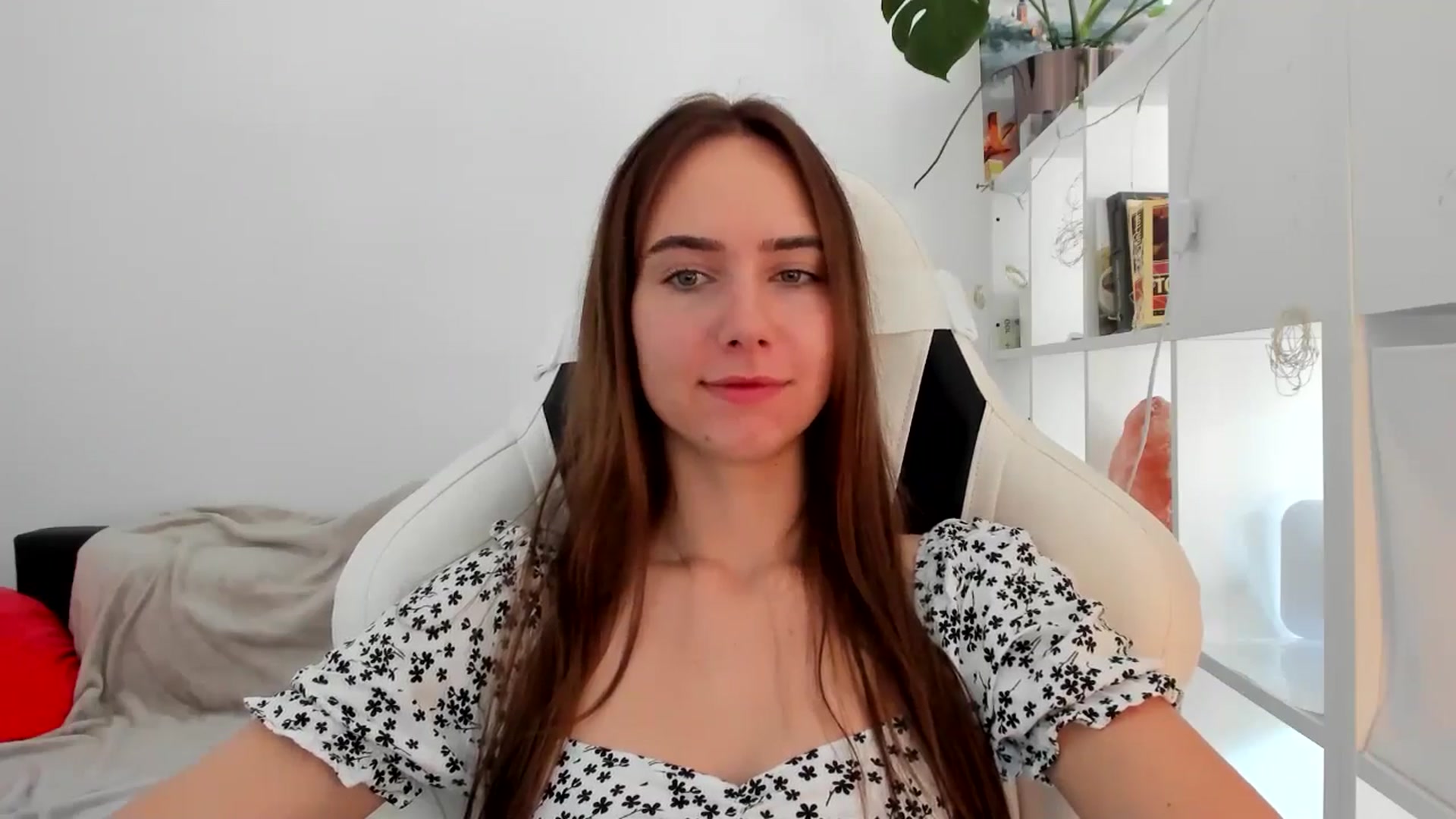 Gallery image thumbnail from OhAlisa's myfreecams stream on, 08/15/2025, 09:16 image 10 of 20