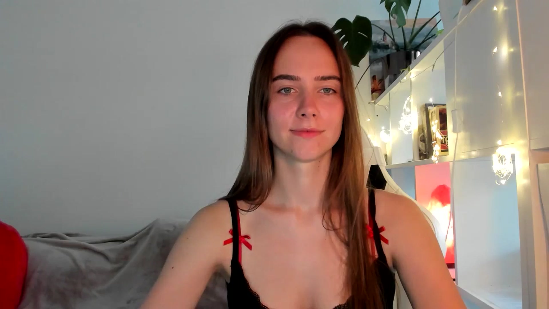 Gallery image thumbnail from OhAlisa's myfreecams stream on, 08/16/2025, 17:46 image 15 of 20