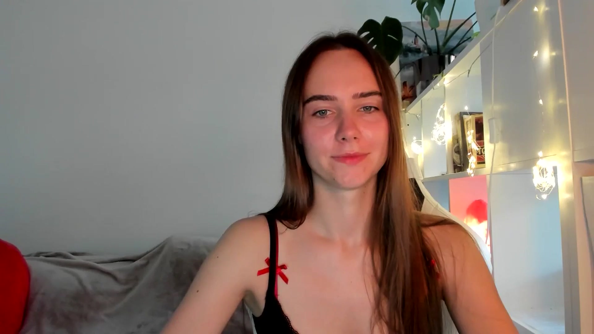Gallery image thumbnail from OhAlisa's myfreecams stream on, 08/16/2025, 17:46 image 14 of 20