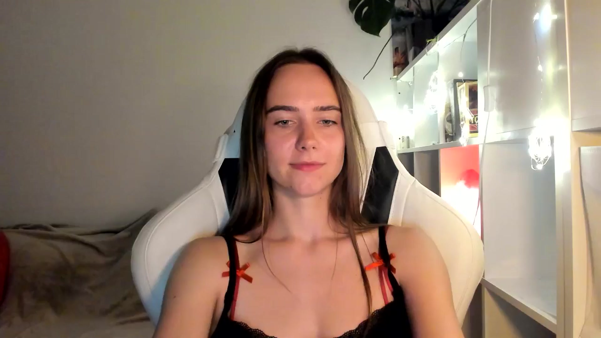 Gallery image thumbnail from OhAlisa's myfreecams stream on, 08/16/2025, 20:14 image 13 of 20