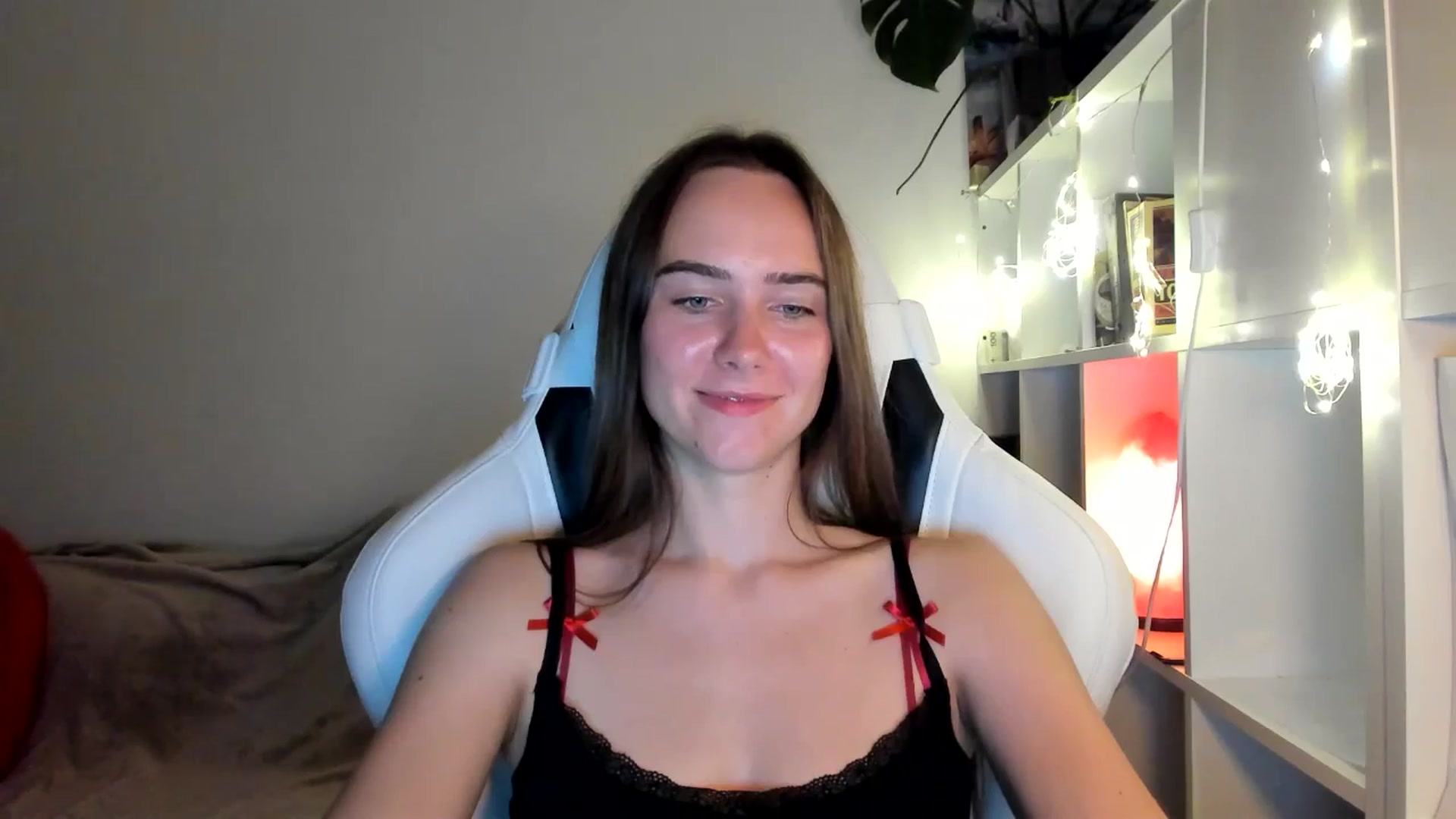 Gallery image thumbnail from OhAlisa's myfreecams stream on, 08/16/2025, 20:14 image 7 of 20