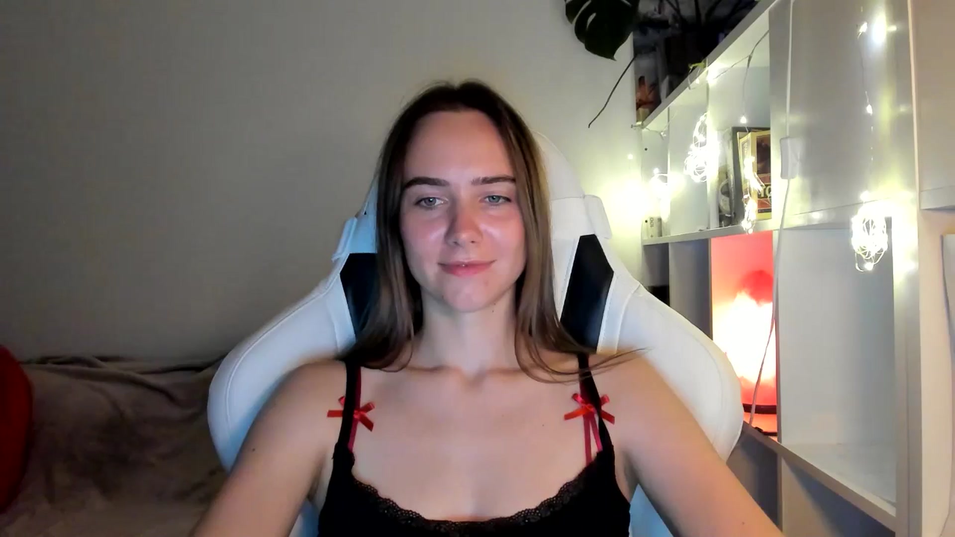 Gallery image thumbnail from OhAlisa's myfreecams stream on, 08/16/2025, 20:14 image 4 of 20