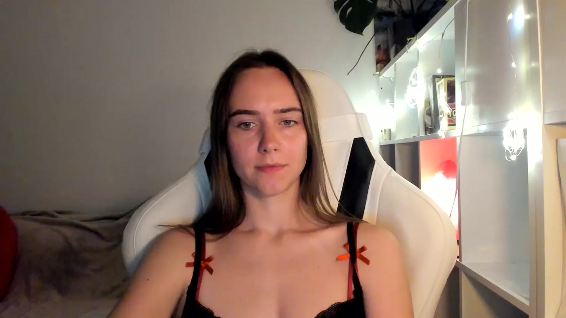 Gallery image thumbnail from OhAlisa's myfreecams stream on, 08/16/2025, 20:14 image 10 of 20