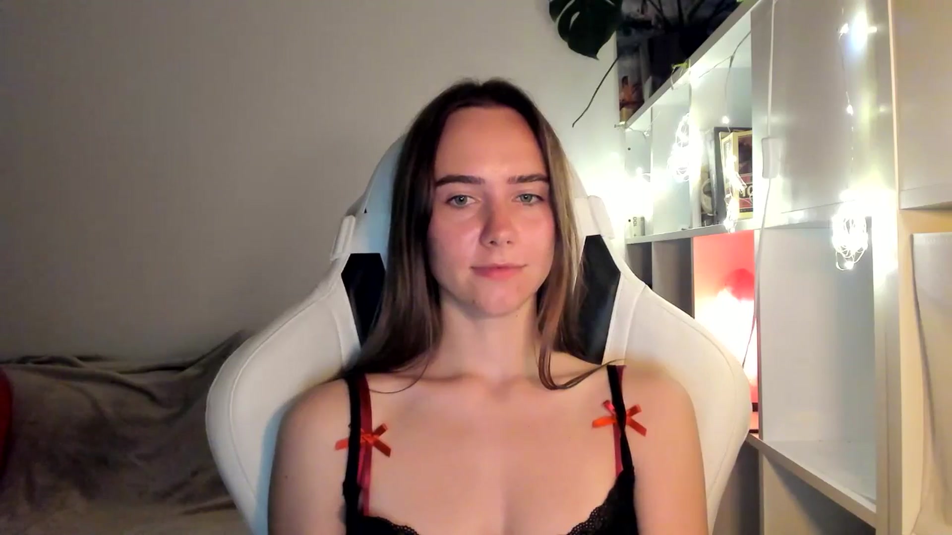 Gallery image thumbnail from OhAlisa's myfreecams stream on, 08/16/2025, 20:38 image 6 of 20