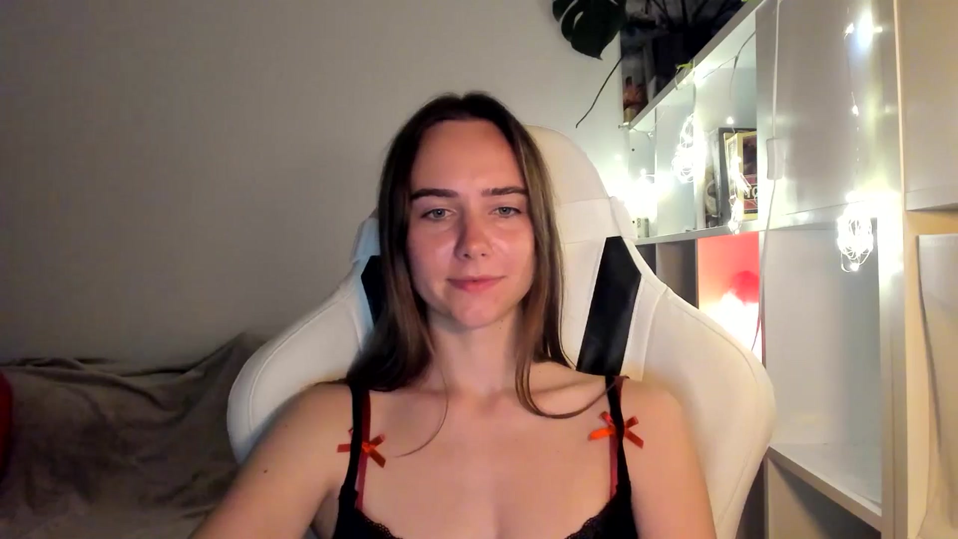 Gallery image thumbnail from OhAlisa's myfreecams stream on, 08/16/2025, 20:38 image 12 of 20
