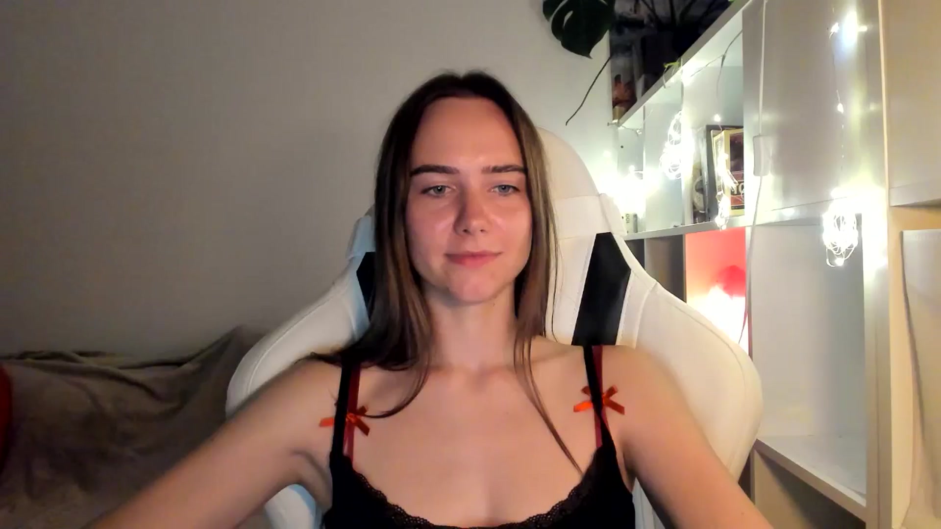 Gallery image thumbnail from OhAlisa's myfreecams stream on, 08/16/2025, 20:38 image 20 of 20