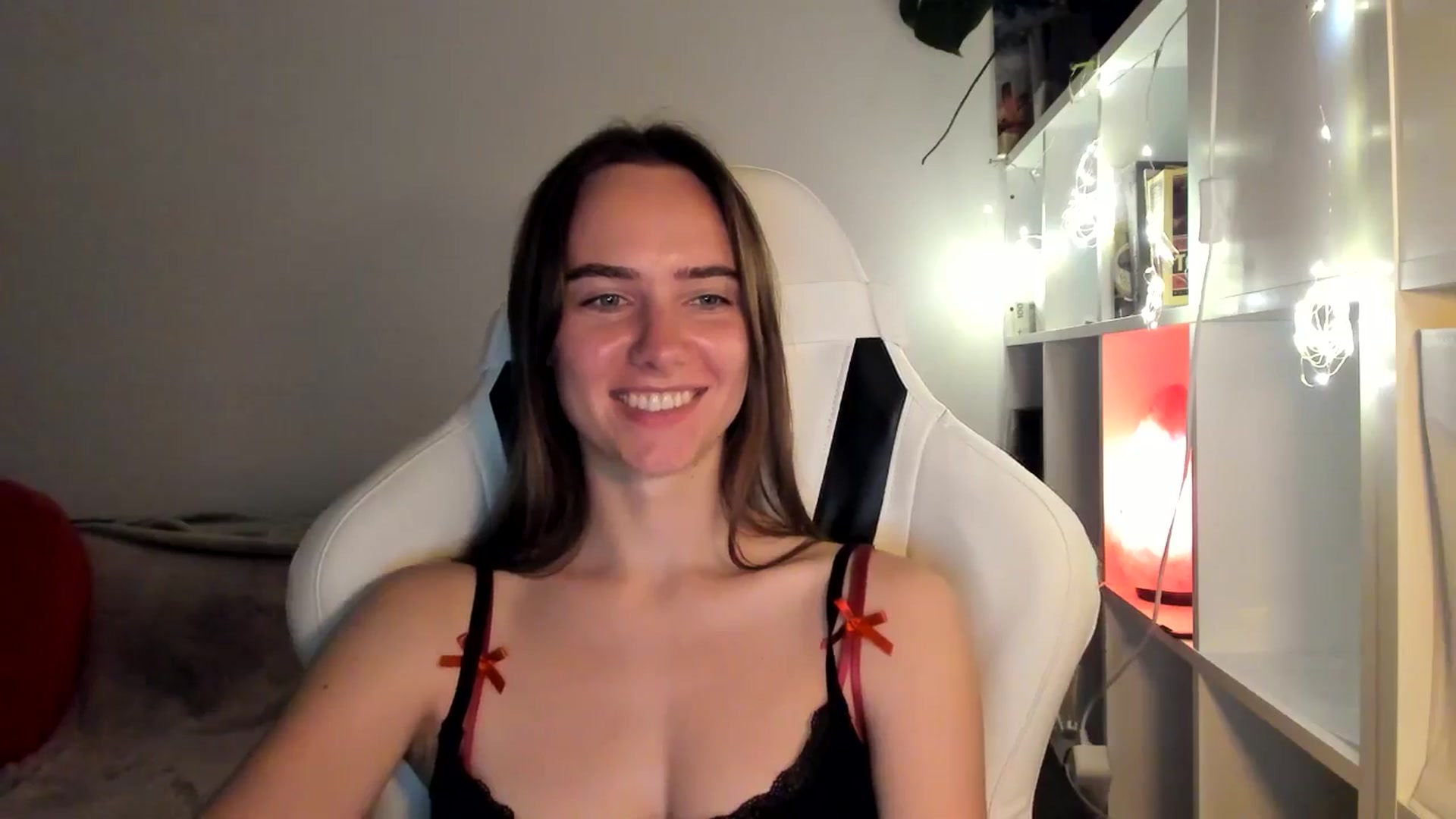Gallery image thumbnail from OhAlisa's myfreecams stream on, 08/16/2025, 22:59 image 13 of 20