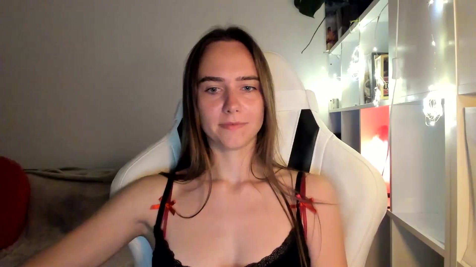 Gallery image thumbnail from OhAlisa's myfreecams stream on, 08/16/2025, 23:28 image 12 of 20