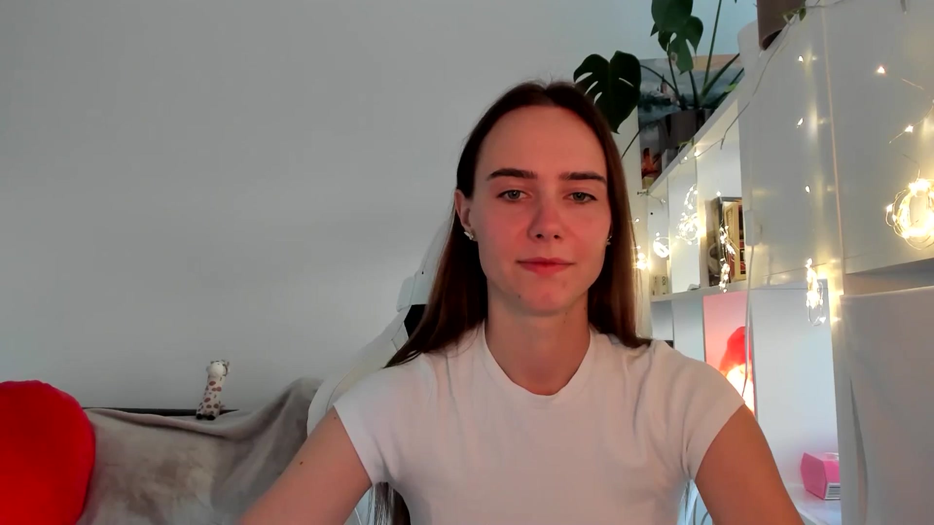 Gallery image thumbnail from OhAlisa's myfreecams stream on, 08/17/2025, 17:06 image 10 of 20