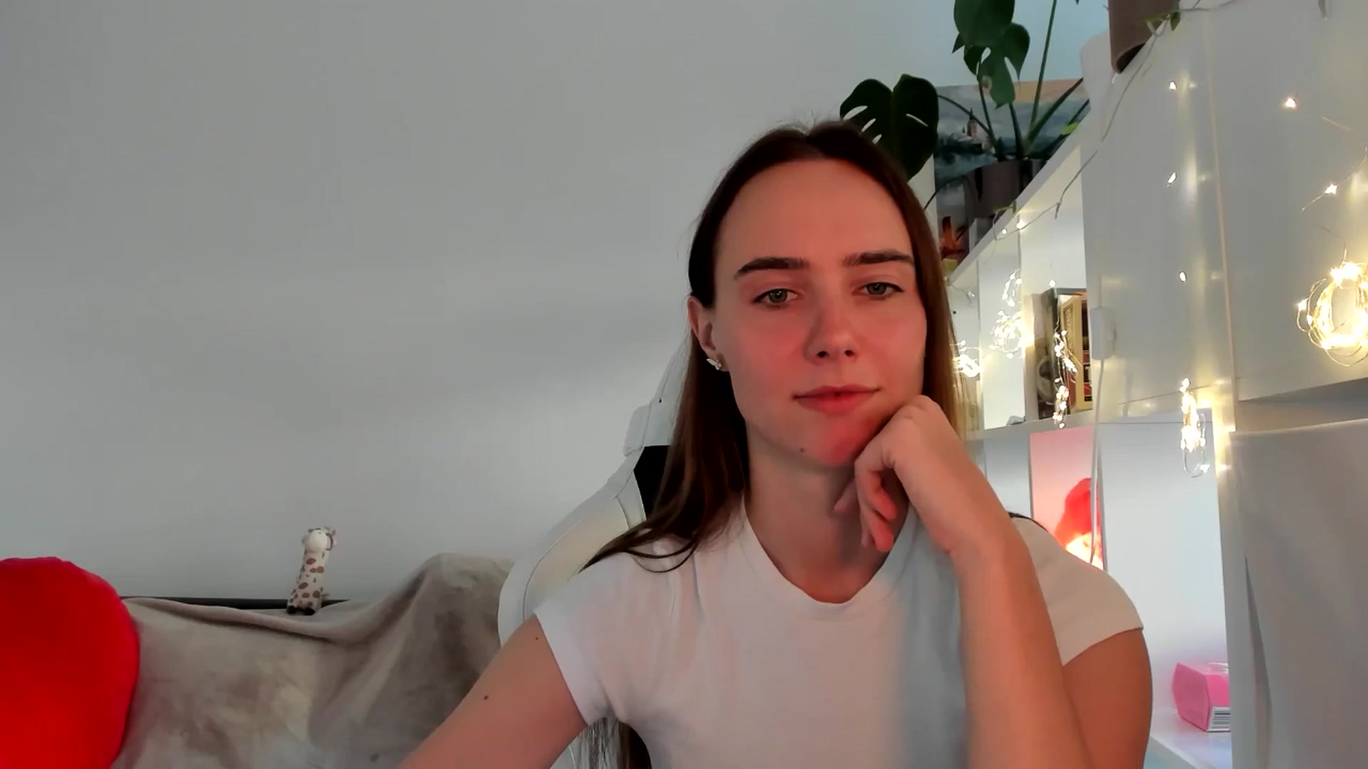 Gallery image thumbnail from OhAlisa's myfreecams stream on, 08/17/2025, 17:06 image 11 of 20