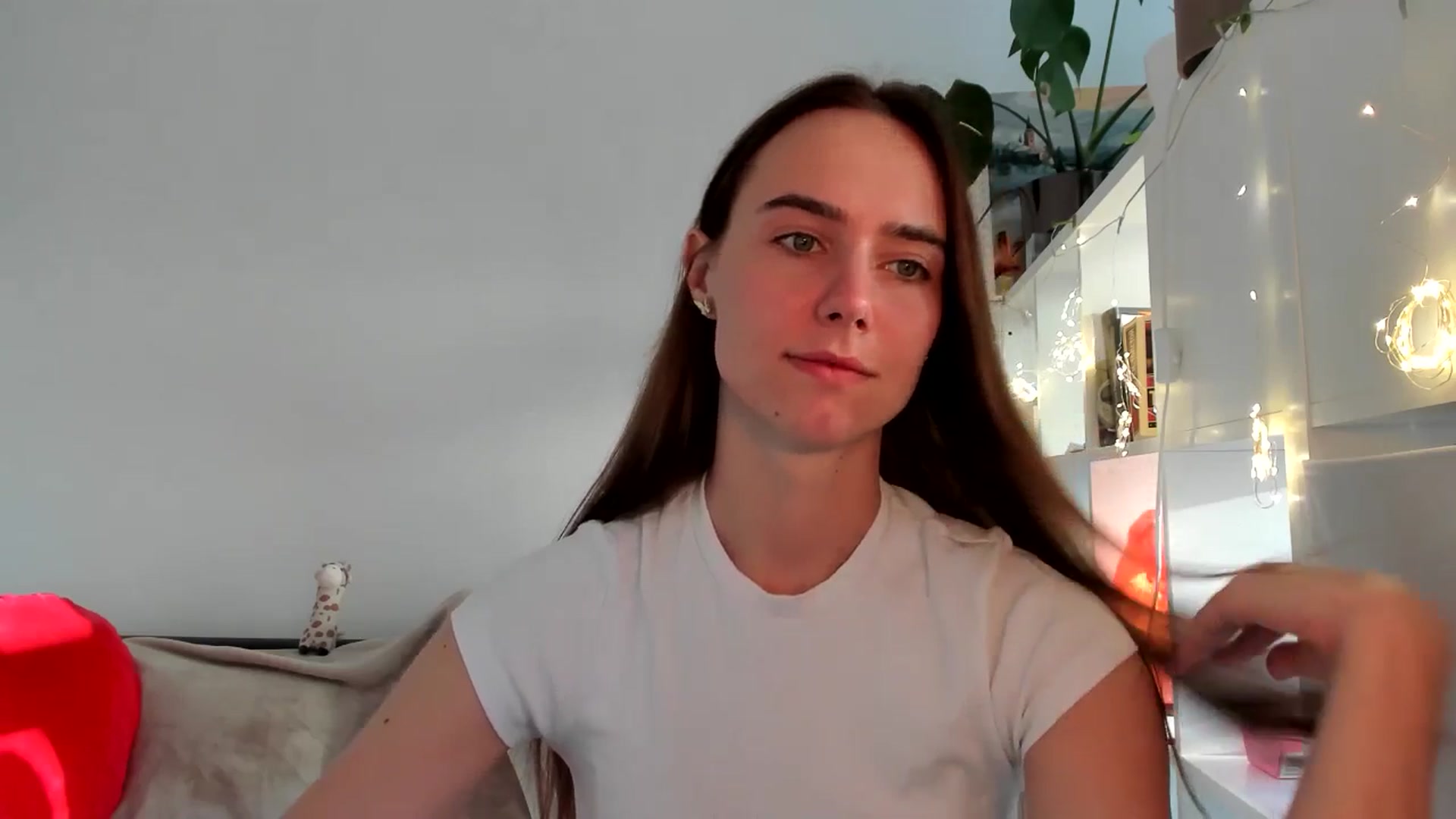 Gallery image thumbnail from OhAlisa's myfreecams stream on, 08/17/2025, 17:06 image 2 of 20
