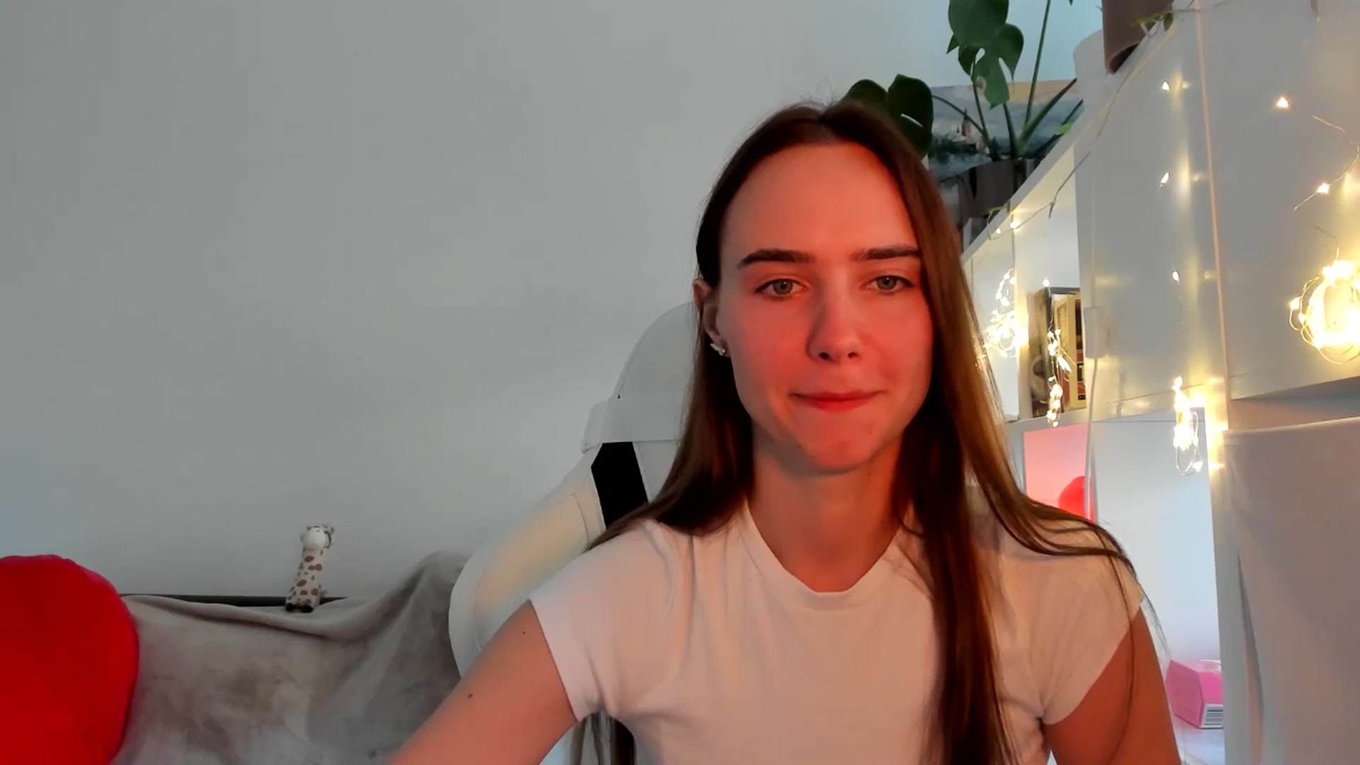 Gallery image thumbnail from OhAlisa's myfreecams stream on, 08/17/2025, 17:06 image 7 of 20