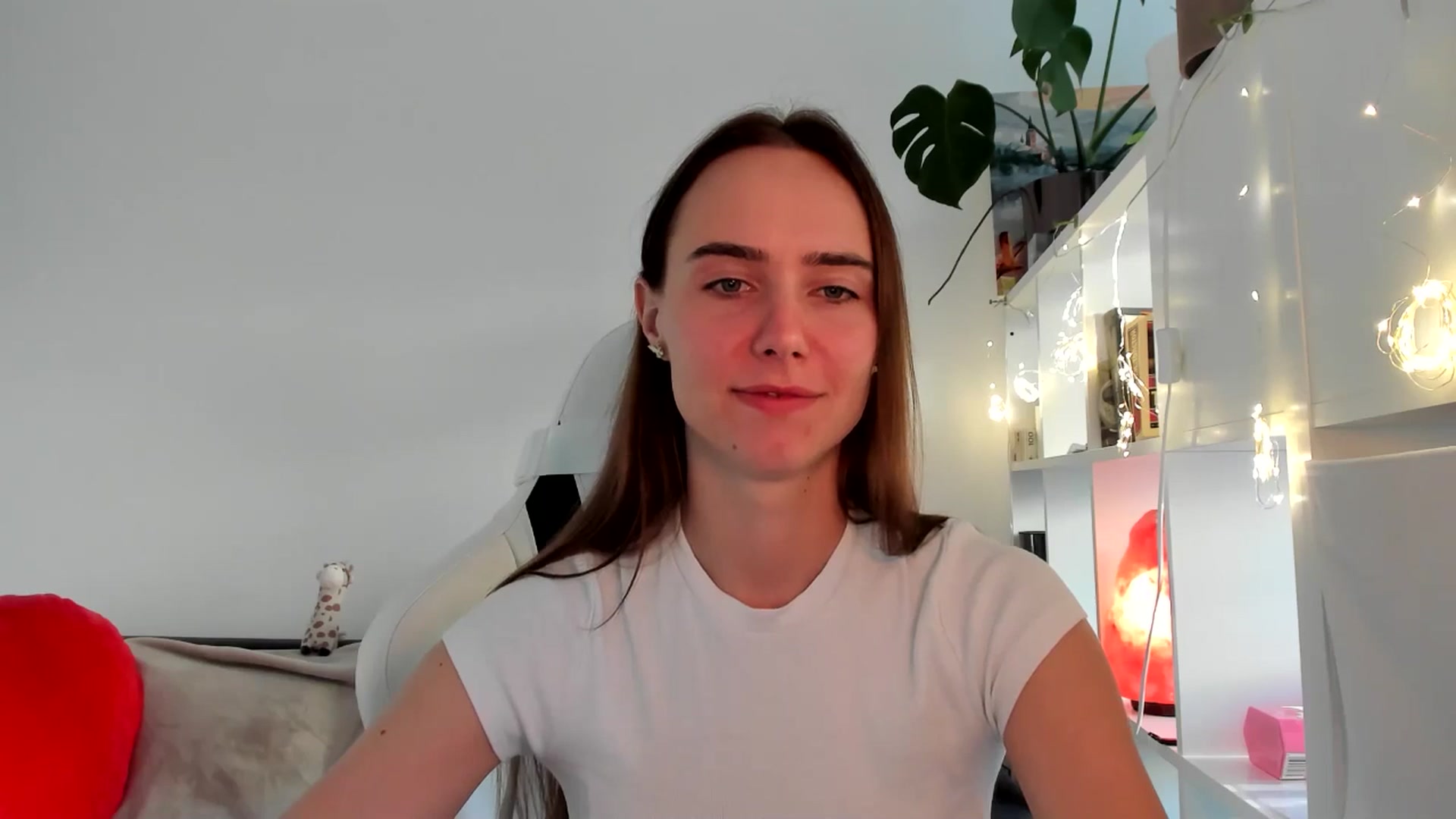 Gallery image thumbnail from OhAlisa's myfreecams stream on, 08/17/2025, 17:06 image 15 of 20