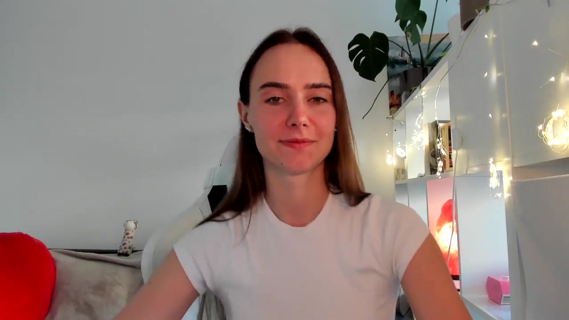 Gallery image thumbnail from OhAlisa's myfreecams stream on, 08/17/2025, 17:06 image 16 of 20