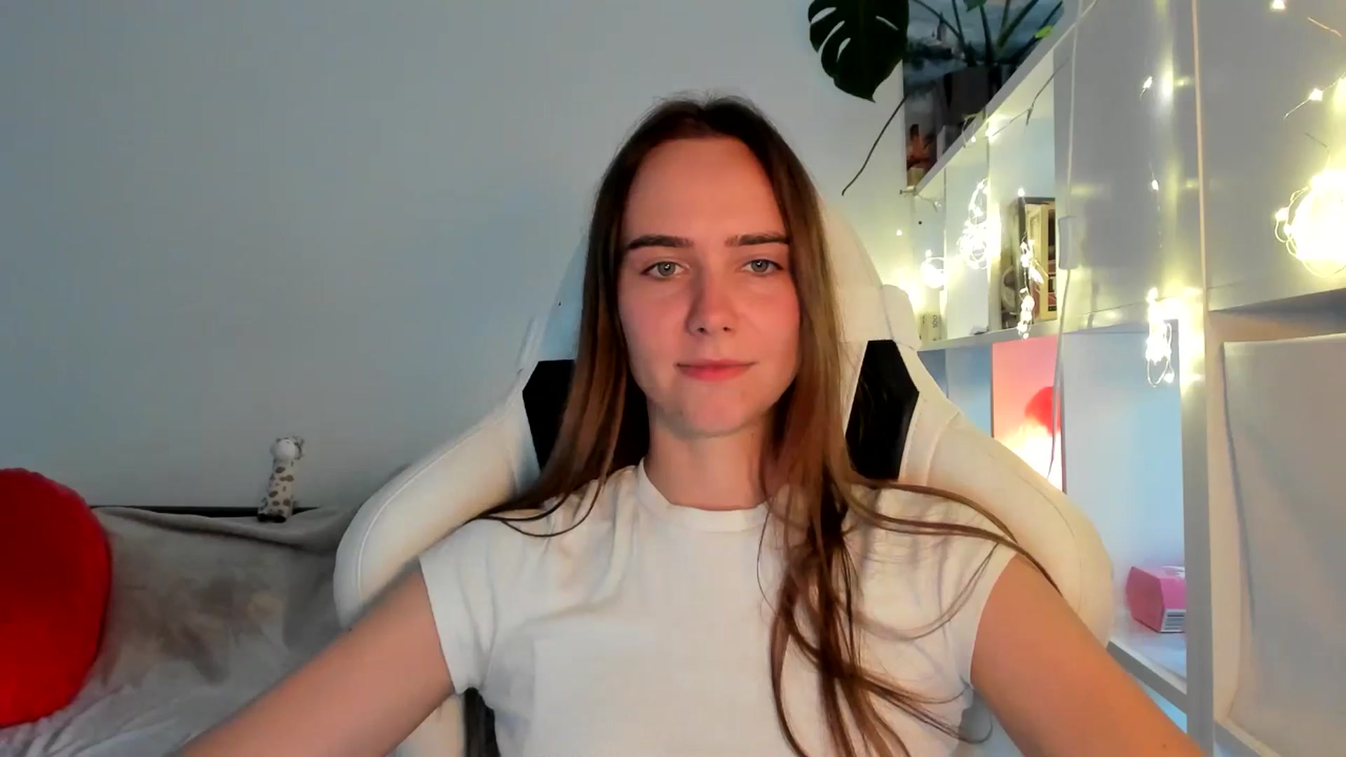 Gallery image thumbnail from OhAlisa's myfreecams stream on, 08/17/2025, 17:57 image 10 of 20