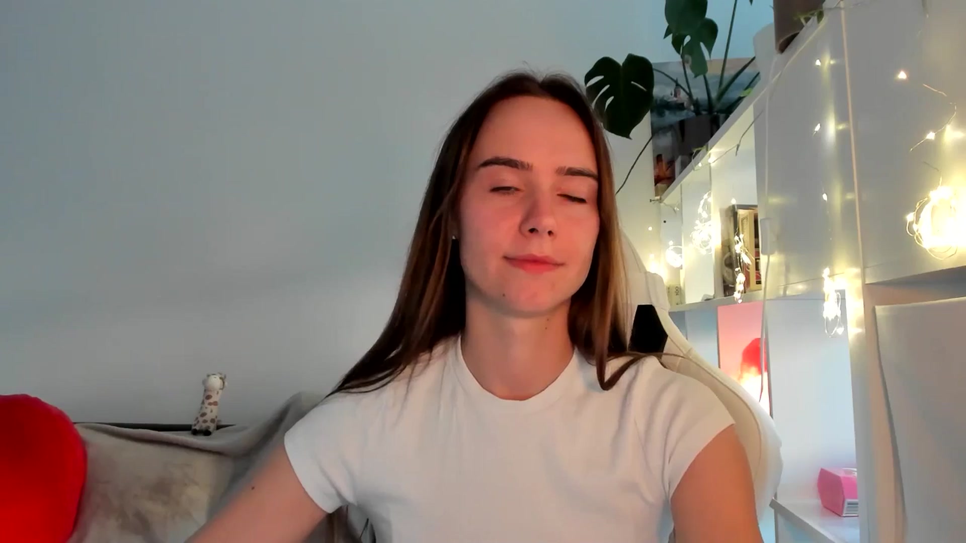 Gallery image thumbnail from OhAlisa's myfreecams stream on, 08/17/2025, 17:57 image 2 of 20