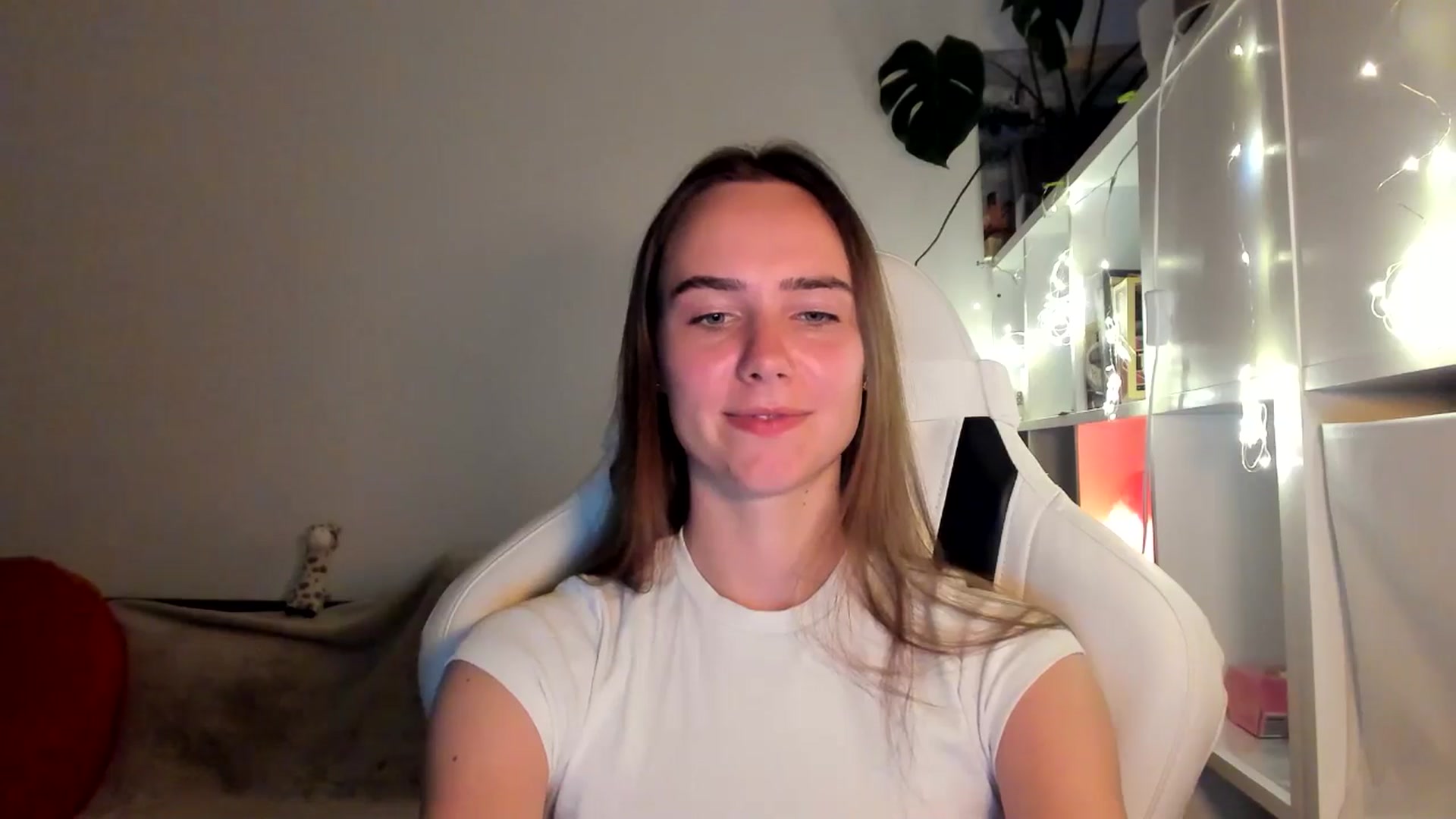 Gallery image thumbnail from OhAlisa's myfreecams stream on, 08/17/2025, 20:06 image 12 of 20