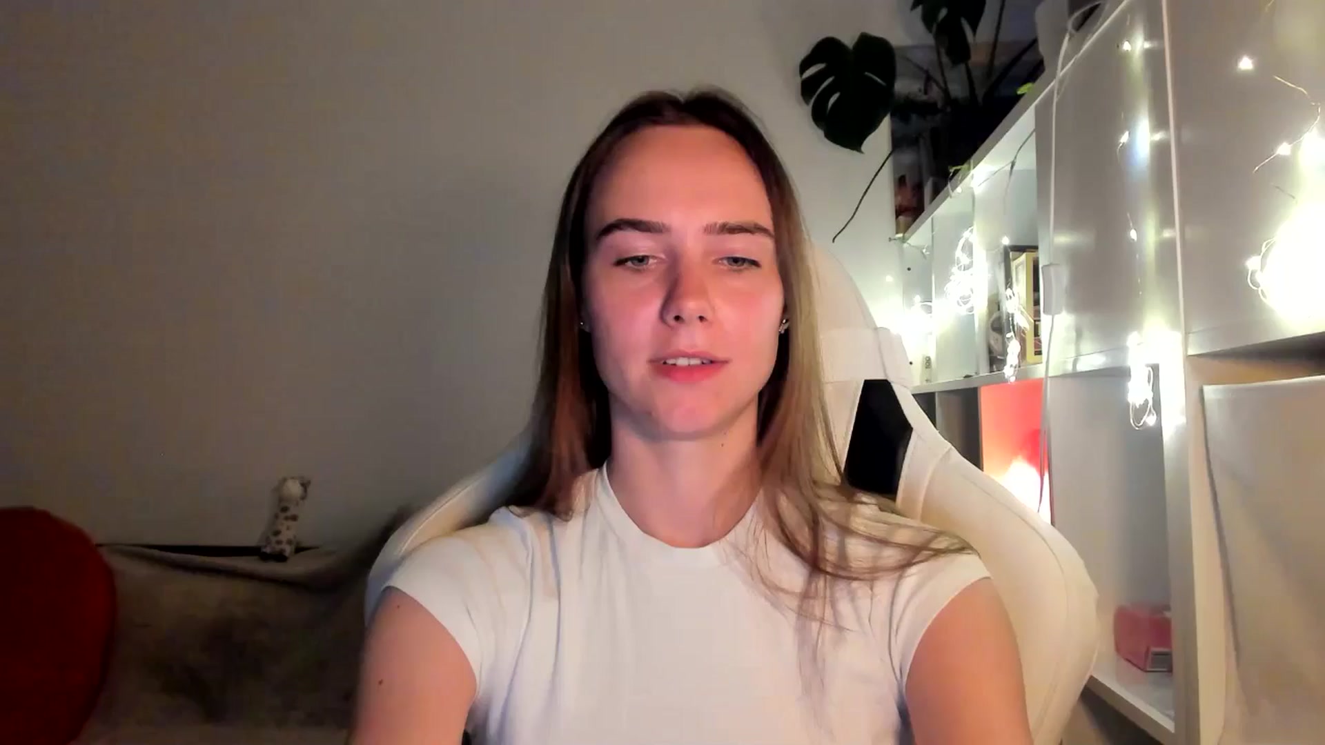 Gallery image thumbnail from OhAlisa's myfreecams stream on, 08/17/2025, 20:06 image 9 of 20