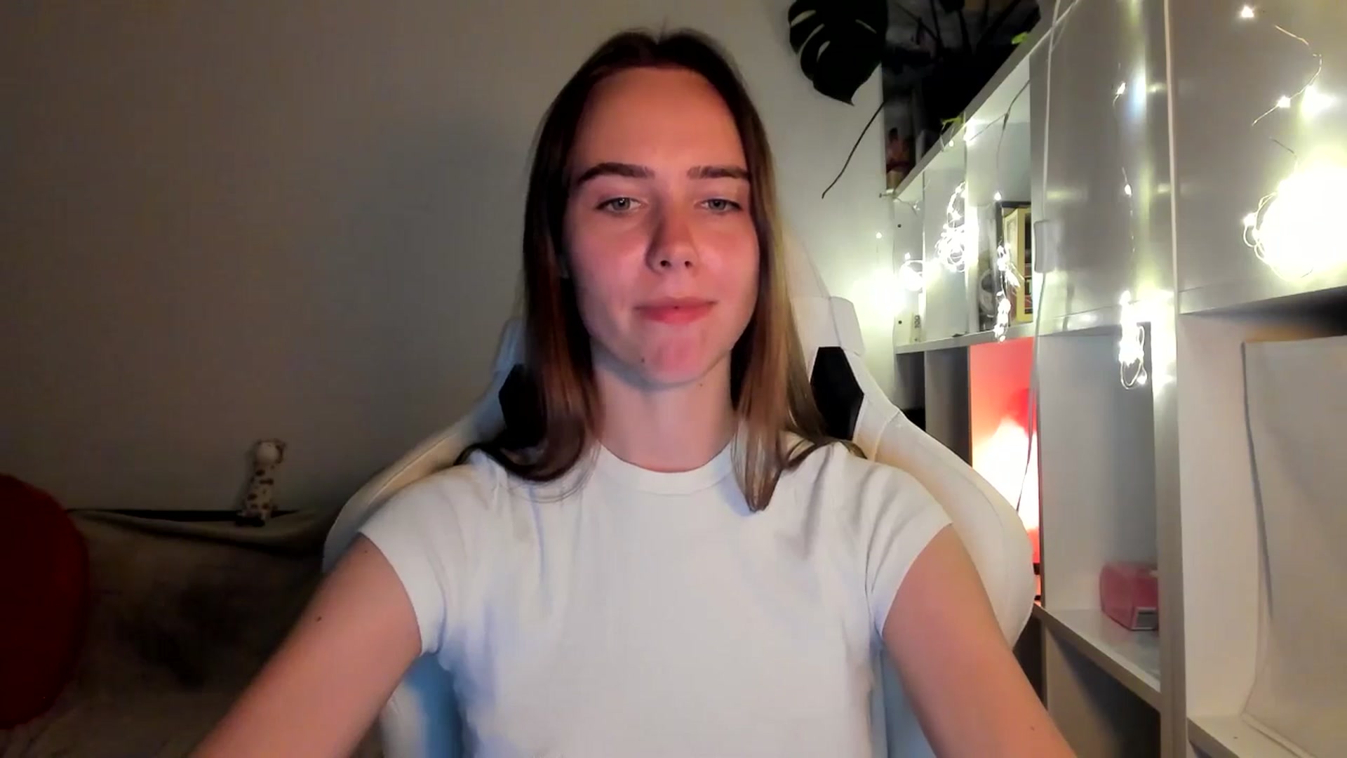 Gallery image thumbnail from OhAlisa's myfreecams stream on, 08/17/2025, 21:23 image 2 of 20