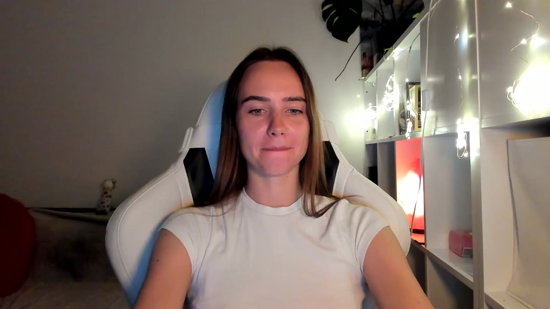 Gallery image thumbnail from OhAlisa's myfreecams stream on, 08/17/2025, 21:23 image 6 of 20
