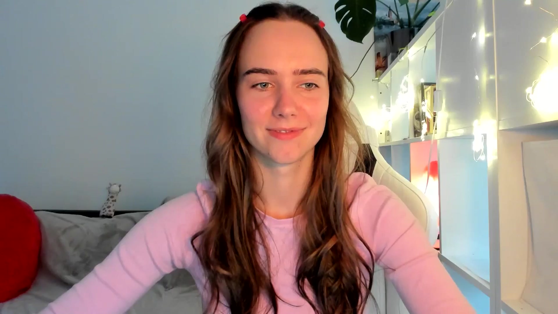 Gallery image thumbnail from OhAlisa's myfreecams stream on, 08/18/2025, 17:14 image 3 of 20