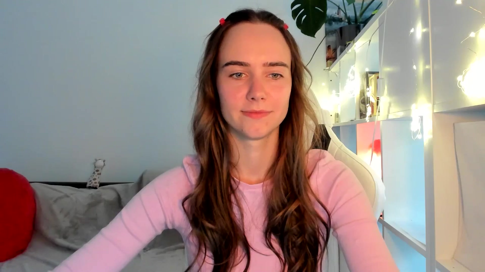 Gallery image thumbnail from OhAlisa's myfreecams stream on, 08/18/2025, 17:14 image 10 of 20