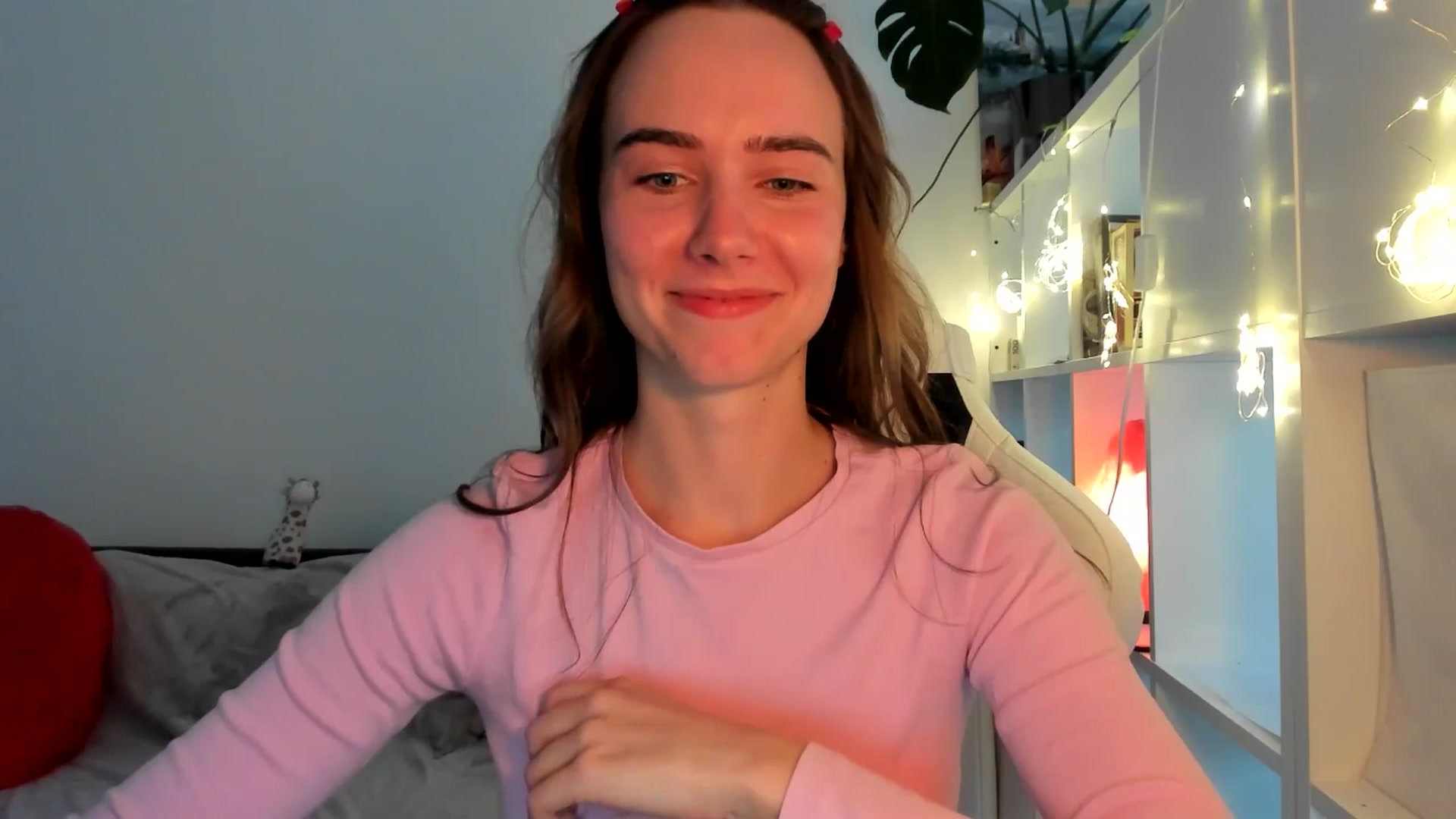 Gallery image thumbnail from OhAlisa's myfreecams stream on, 08/18/2025, 17:14 image 17 of 20