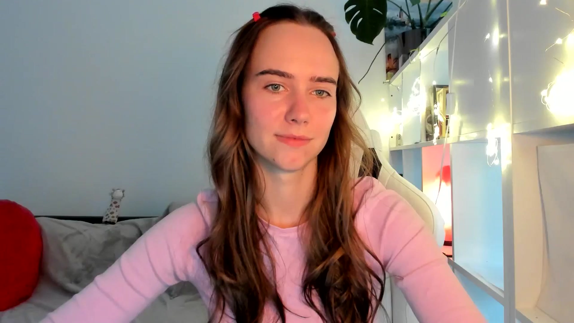 Gallery image thumbnail from OhAlisa's myfreecams stream on, 08/18/2025, 17:14 image 4 of 20
