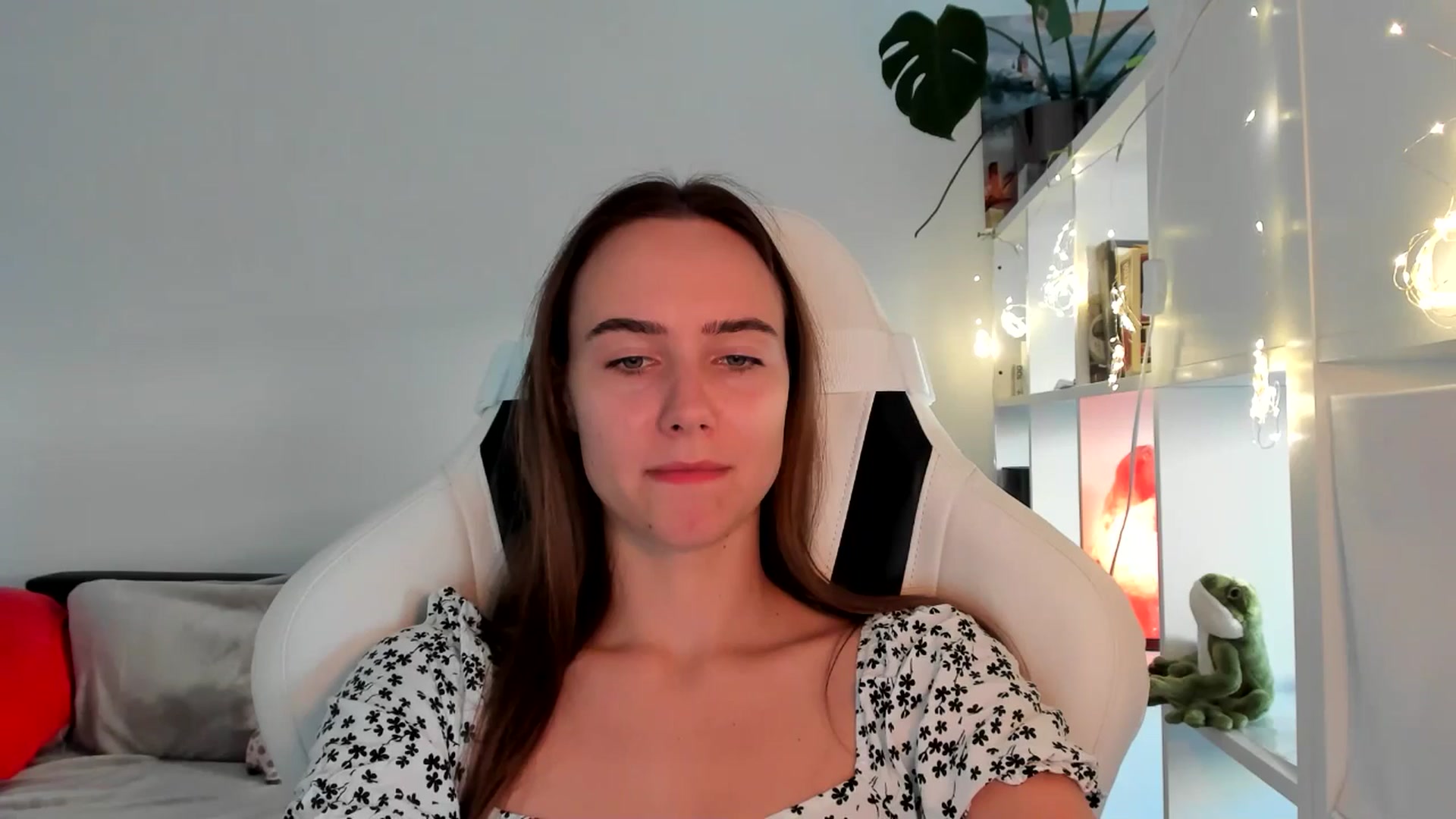 Gallery image thumbnail from OhAlisa's myfreecams stream on, 08/19/2025, 18:01 image 3 of 20