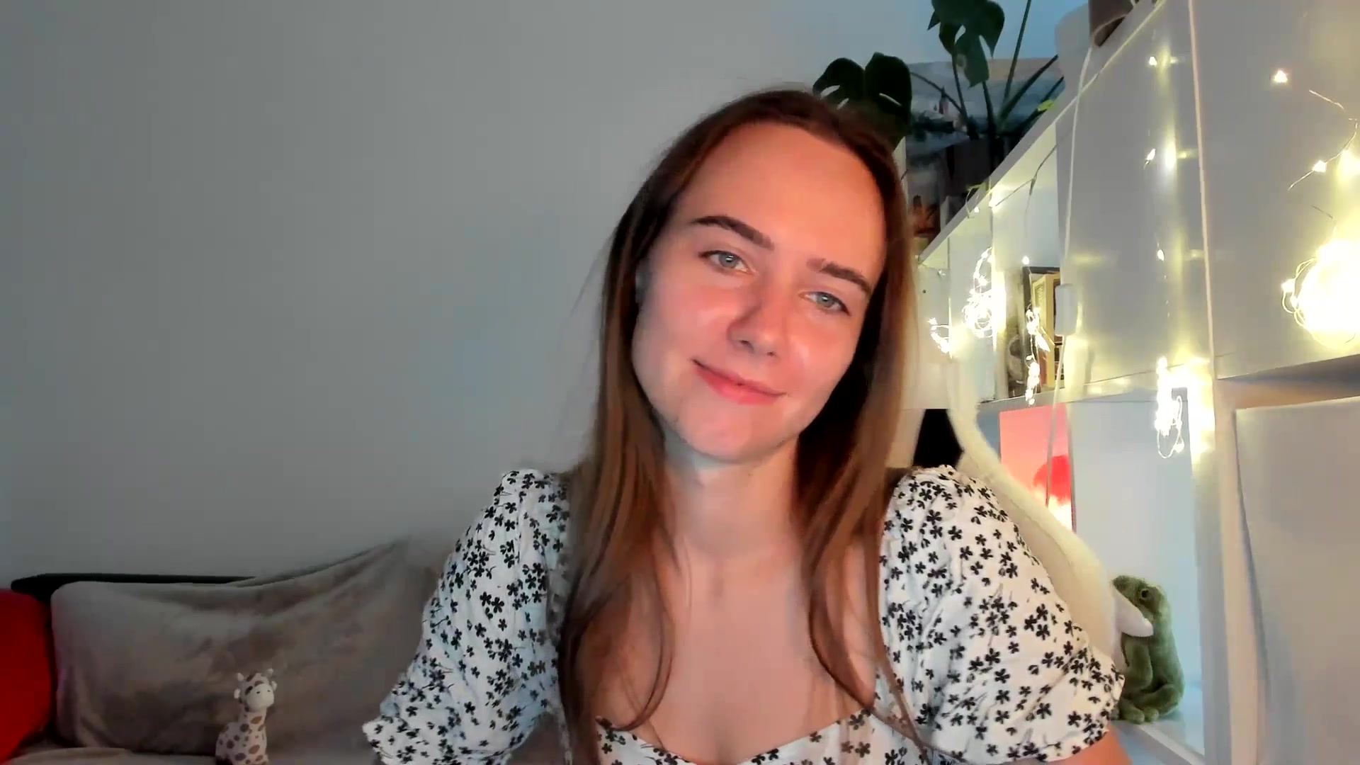 Gallery image thumbnail from OhAlisa's myfreecams stream on, 08/19/2025, 18:01 image 14 of 20