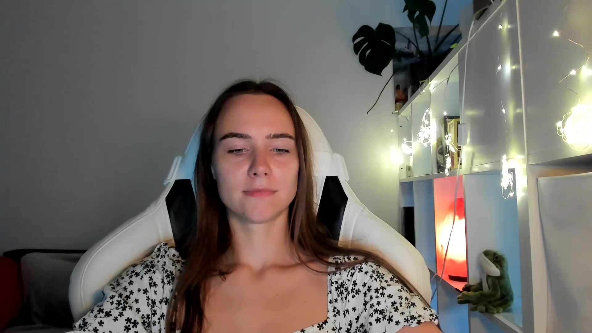 Gallery image thumbnail from OhAlisa's myfreecams stream on, 08/19/2025, 18:01 image 18 of 20