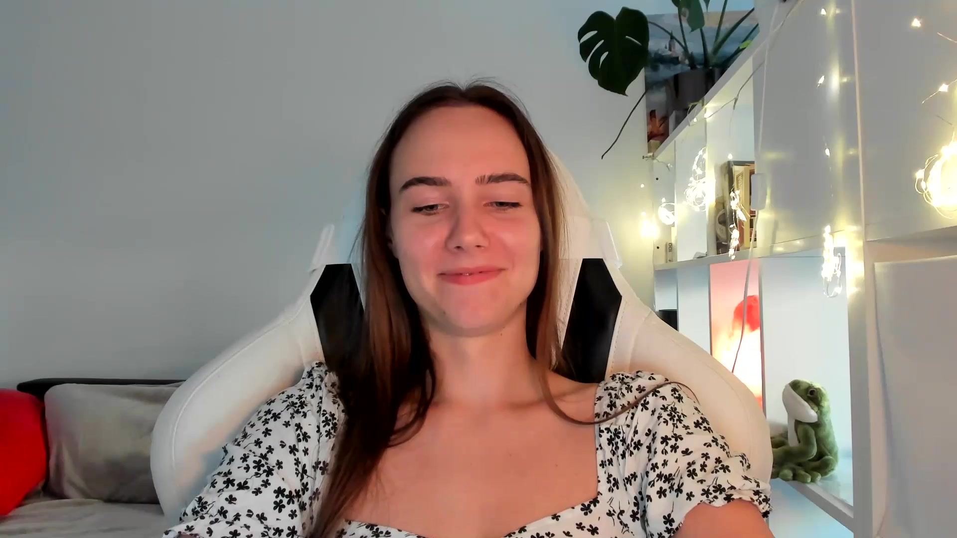 Gallery image thumbnail from OhAlisa's myfreecams stream on, 08/19/2025, 18:01 image 8 of 20